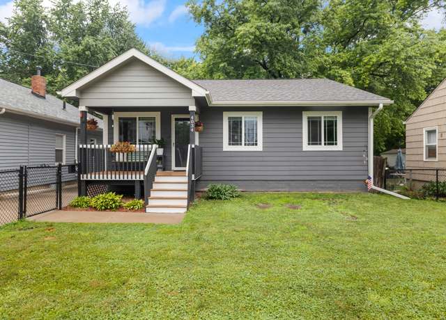Property at 4034 6th Ave, Des Moines, IA 50313, 3 beds, 2 baths