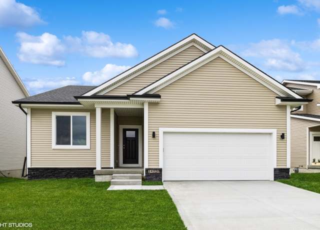Property at 14220 Northpark Dr, Urbandale, IA 50323, 4 beds, 3 baths