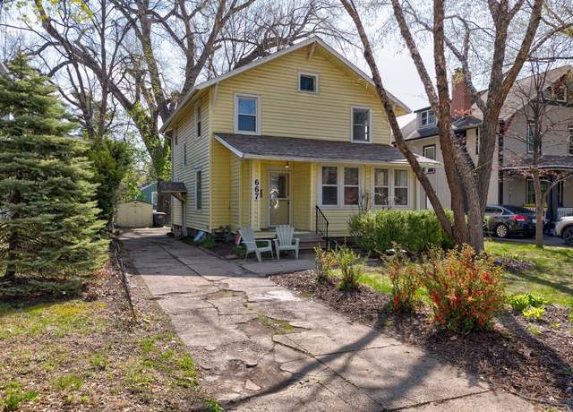 Property at 667 46th St, Des Moines, IA 50312, 3 beds, 2 baths