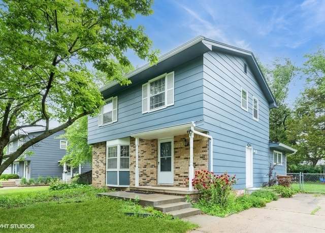 Property at 4305 65th St, Urbandale, IA 50322, 3 beds, 2.5 baths