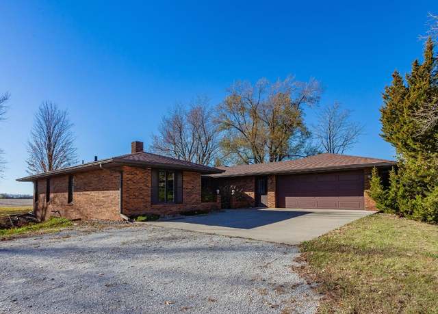 Property at 2821 NE 94th Ave, Ankeny, IA 50021, 2 beds, 3 baths