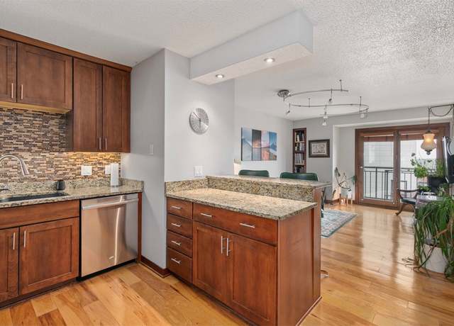 Property at 300 Walnut St #906, Des Moines, IA 50309, 1 bed, 1 bath