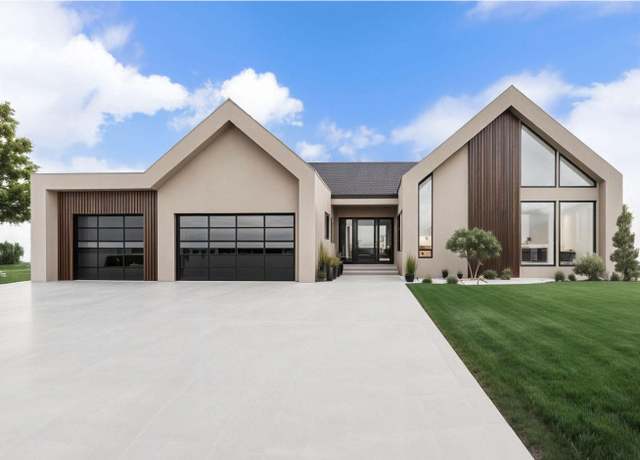 Property at 11924 Meadow Springs Dr, Johnston, IA 50313, 4 beds, 5 baths