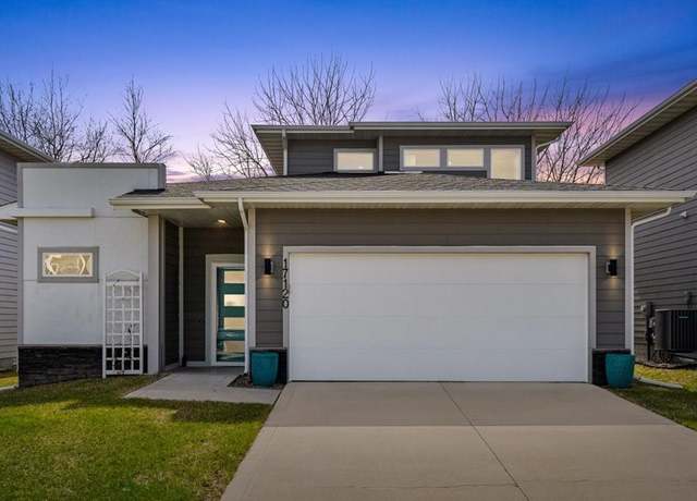 Property at 17120 Mistflower Ln, Urbandale, IA 50323, 3 beds, 2.5 baths