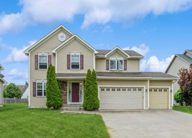 Property at 13106 Tanglewood Dr, Urbandale, IA 50323, 4 beds, 2.5 baths