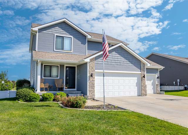 Property at 602 Bradford Dr, Norwalk, IA 50211, 4 beds, 2.5 baths