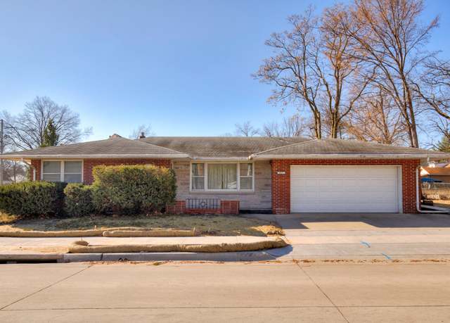 Property at 817 E Douglas Ave, Des Moines, IA 50316, 3 beds, 2 baths