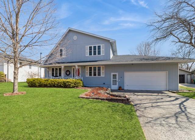 Property at 19 Liberty Bell Blvd, Pleasant Hill, IA 50327, 5 beds, 2 baths