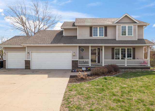 Property at 2601 NW Pleasant St, Ankeny, IA 50023, 4 beds, 3.5 baths