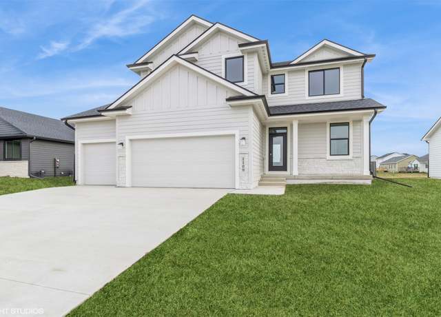 Property at 1109 Mulberry Dr NW, Bondurant, IA 50035, 4 beds, 2.5 baths