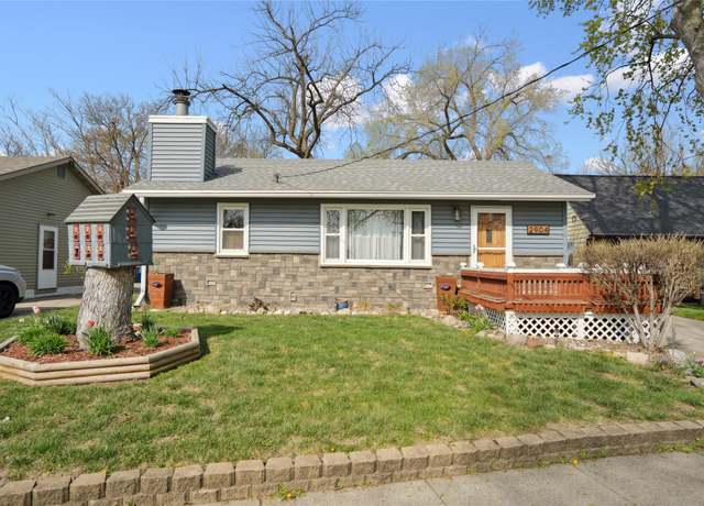 Property at 2904 Sampson St, Des Moines, IA 50313, 2 beds, 1 bath