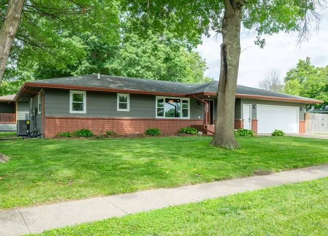 Property at 701 N 9th St, Indianola, IA 50125, 3 beds, 2 baths