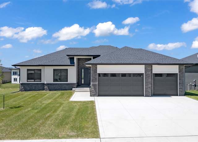 Property at 18007 Hammontree Cir, Clive, IA 50325, 6 beds, 3 baths