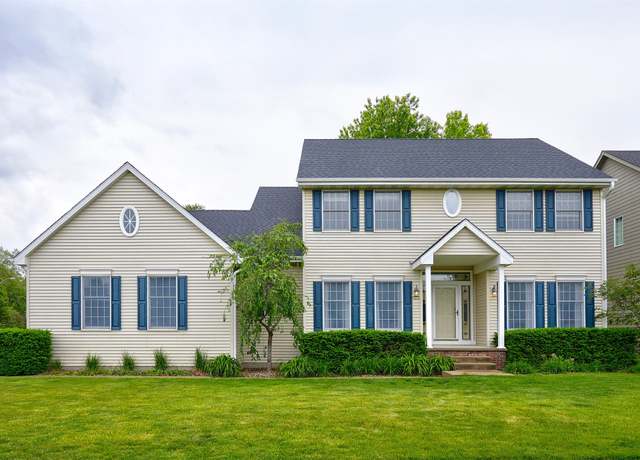 Property at 5806 Wistful Vista Dr, West Des Moines, IA 50266, 5 beds, 4 baths