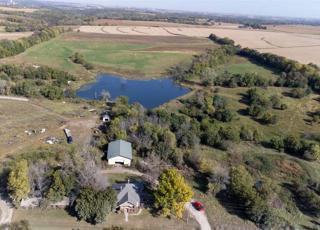 Property at 15617 Bear Creek Rd, Earlham, IA 50072, 3 beds, 1 bath