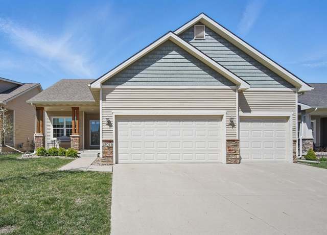 Property at 13015 Greenbelt Dr, Urbandale, IA 50323, 3 beds, 3 baths