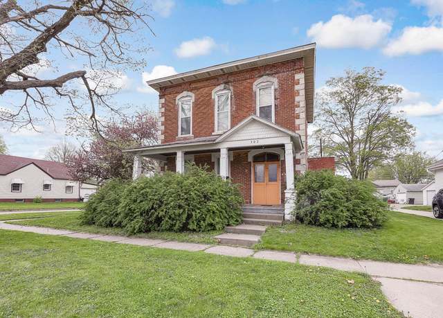 Property at 302 W Main St, Knoxville, IA 50138, 4 beds, 3 baths