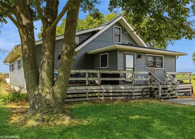 Property at 13717 141st St, Dawson, IA 50066, 3 beds, 1.5 baths
