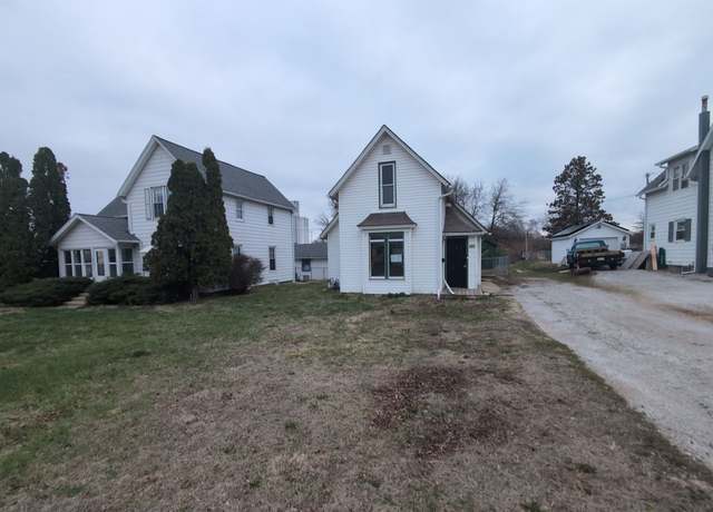 Property at 1211 8th St, Boone, IA 50036, 3 beds, 1 bath