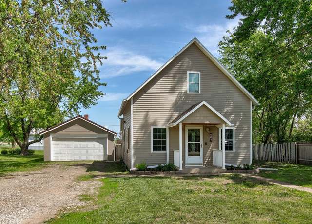 Property at 607 Grand St, Melcher Dallas, IA 50062, 3 beds, 1 bath