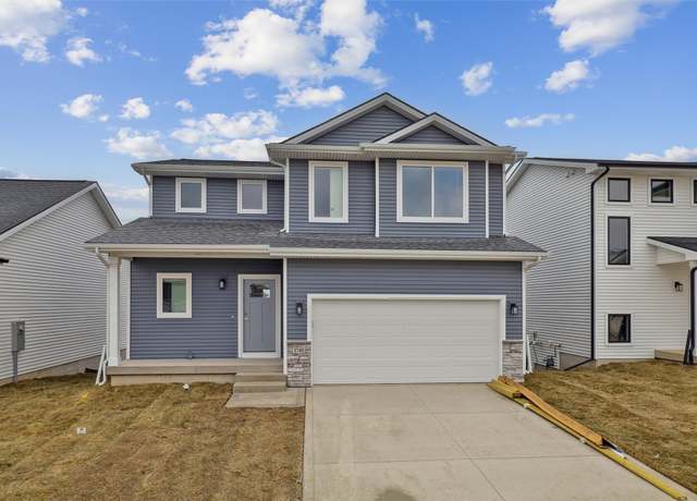 Property at 1745 Willow Ct, Norwalk, IA 50211, 3 beds, 2.5 baths