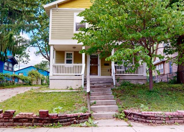 Property at 1534 18th St, Des Moines, IA 50314, 4 beds, 2.5 baths