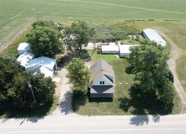 Property at 7404 Sioux Ave, Reasnor, IA 50232, 4 beds, 2 baths