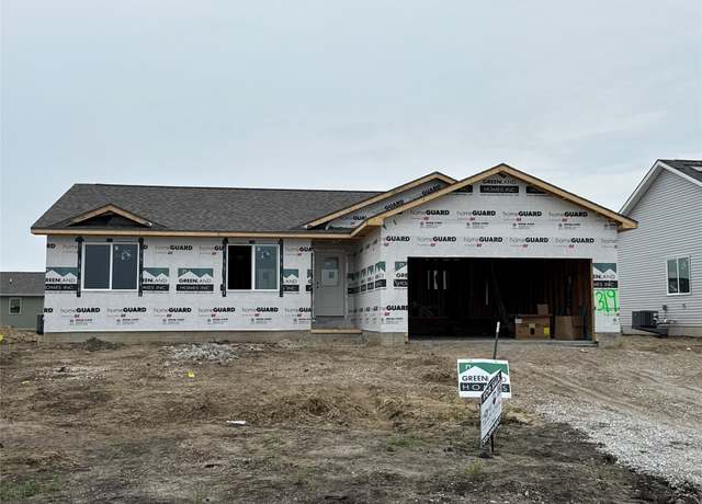 Property at 319 NE Chalet St, Elkhart, IA 50073, 3 beds, 2 baths