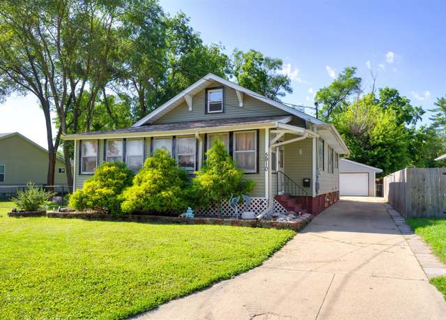 Property at 5910 Tonka Ave, Des Moines, IA 50312, 3 beds, 1 bath