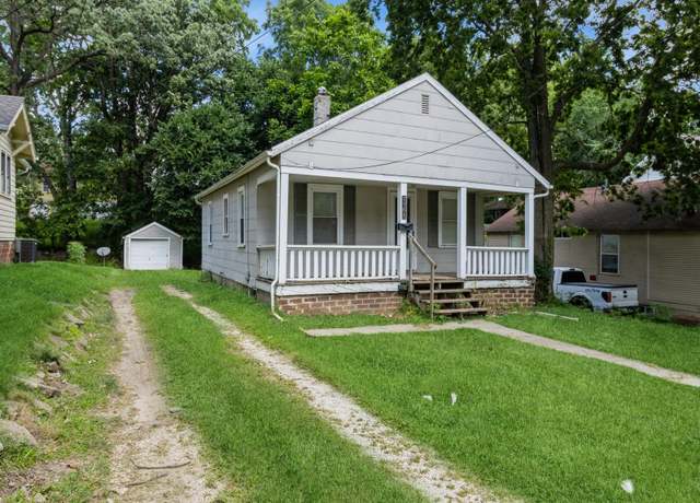 Property at 1105 Kirkwood Ave, Des Moines, IA 50315, 2 beds, 1 bath