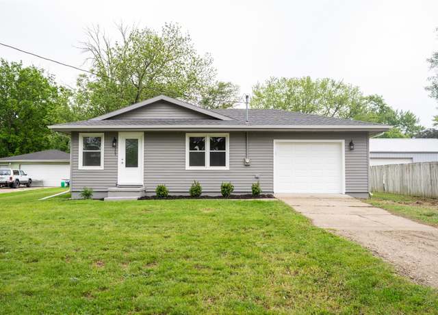 Property at 209 Market Ave SW, Mitchellville, IA 50169, 3 beds, 1 bath