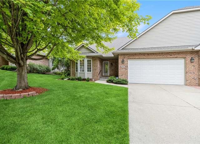 Property at 5937 Dakota Dr, West Des Moines, IA 50266, 3 beds, 2.5 baths