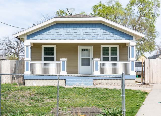 Property at 1636 Des Moines St, Des Moines, IA 50316, 5 beds, 2 baths