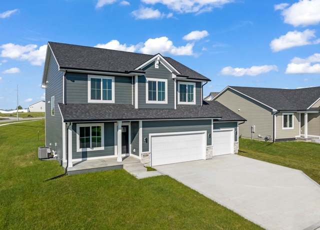 Property at 6720 Bright St, Johnston, IA 50131, 4 beds, 2.5 baths