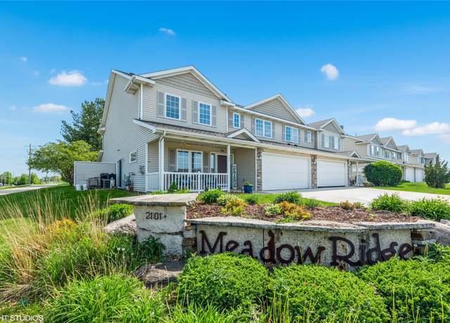 Property at 2101 Meadow Ct #102, Des Moines, IA 50320, 2 beds, 2.5 baths