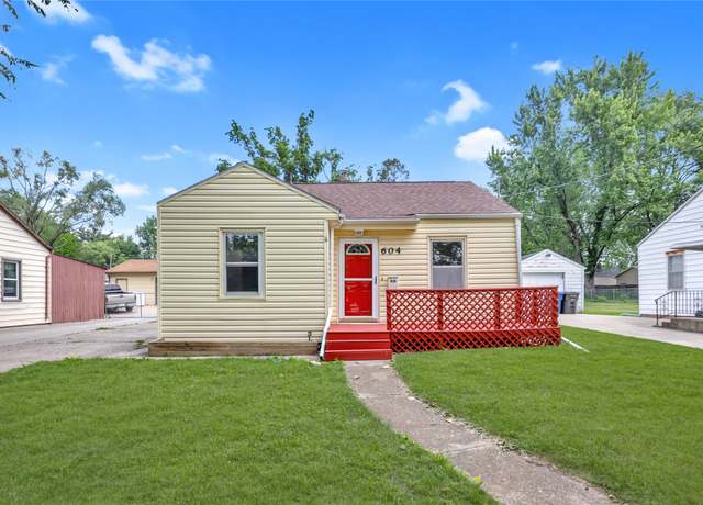 Property at 604 E Sheridan Ave, Des Moines, IA 50313, 3 beds, 1 bath