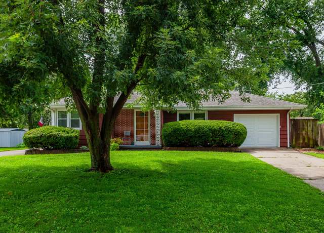 Property at 1004 Randolph St, Des Moines, IA 50315, 4 beds, 2 baths