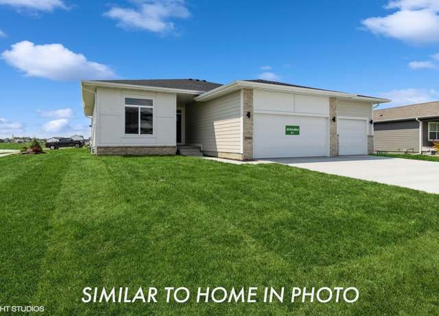 Property at 2715 NW 27th St, Ankeny, IA 50023, 5 beds, 4 baths