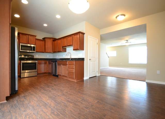 Property at 9120 Greenspire Dr #112, West Des Moines, IA 50266, 3 beds, 2.5 baths
