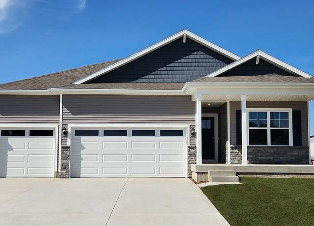 Property at 2801 NW 28th St, Ankeny, IA 50023, 5 beds, 4 baths