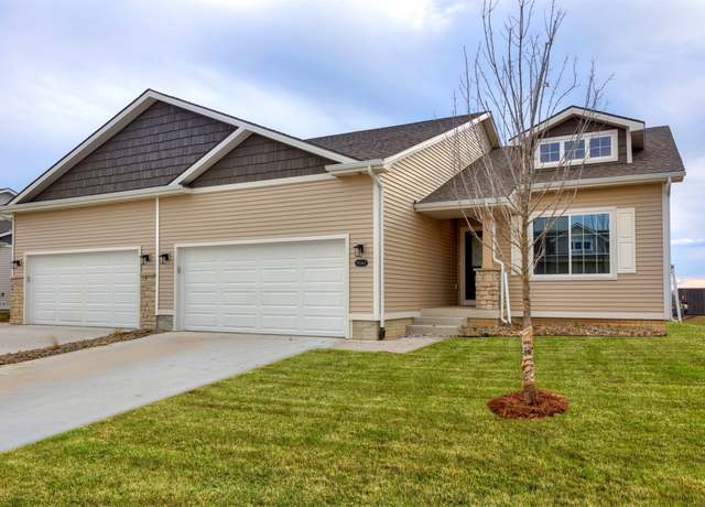 Property at 9042 Mockingbird Dr, West Des Moines, IA 50266, 3 beds, 3 baths