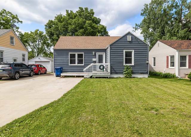 Property at 1428 E Tiffin Ave, Des Moines, IA 50316, 3 beds, 1 bath