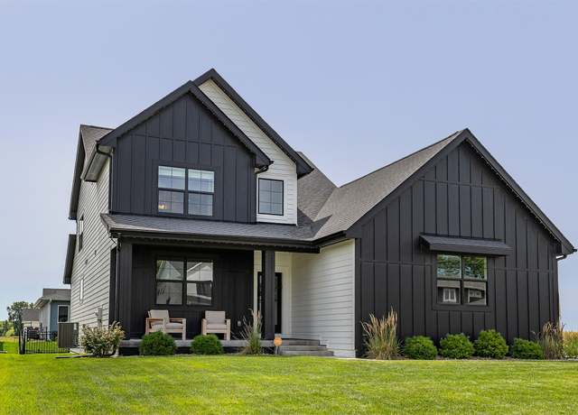 Property at 11090 Brookdale Dr, West Des Moines, IA 50266, 4 beds, 3.5 baths