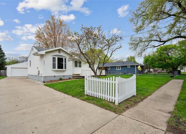 Property at 2534 Lay St, Des Moines, IA 50317, 3 beds, 1 bath