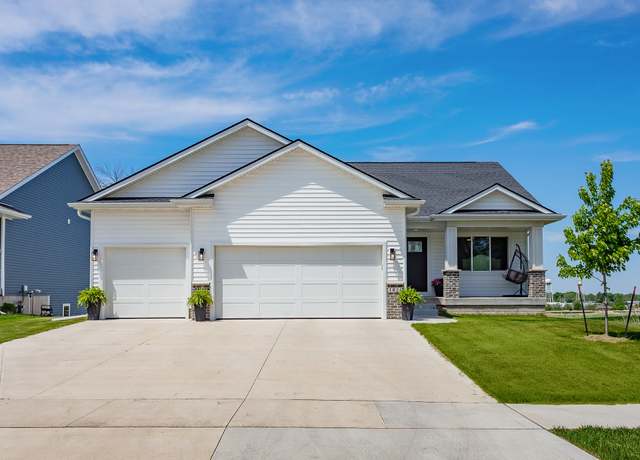 Property at 1824 Crabapple Ln, Granger, IA 50109, 4 beds, 3 baths