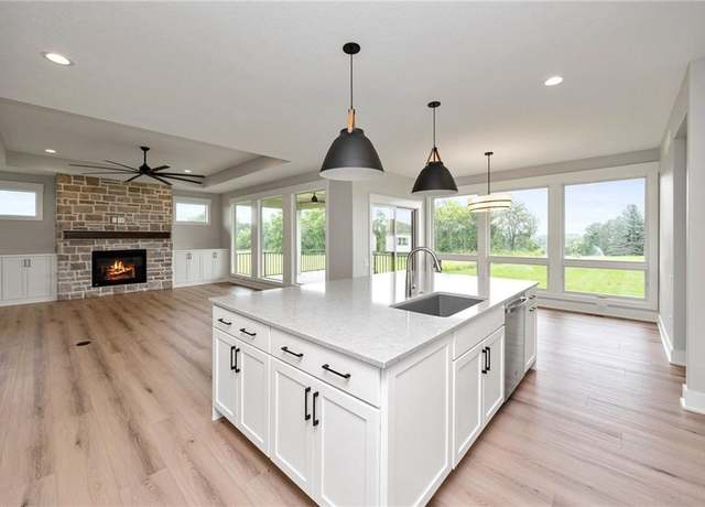 Property at 3815 Fieldstone Dr, Waukee, IA 50263, 4 beds, 3 baths