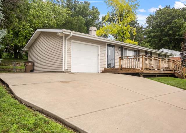 Property at 4664 Parkridge Ave, Pleasant Hill, IA 50327, 3 beds, 1 bath