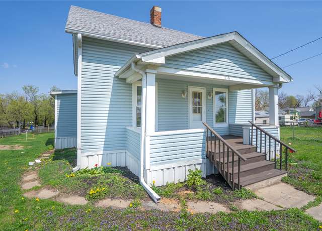 Property at 1116 1st Ave W, Newton, IA 50208, 3 beds, 1 bath