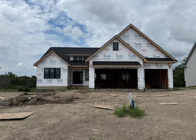 Property at 1320 NW Alderleaf Dr, Waukee, IA 50263, 6 beds, 3 baths