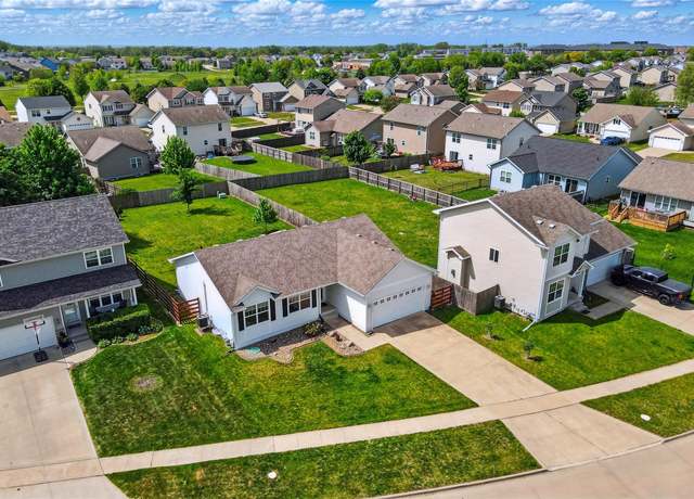 Property at 9372 Fairview Dr, West Des Moines, IA 50266, 4 beds, 3 baths